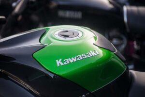 Kawasaki rivoluziona il mondo delle moto: arriva la prima del suo genere